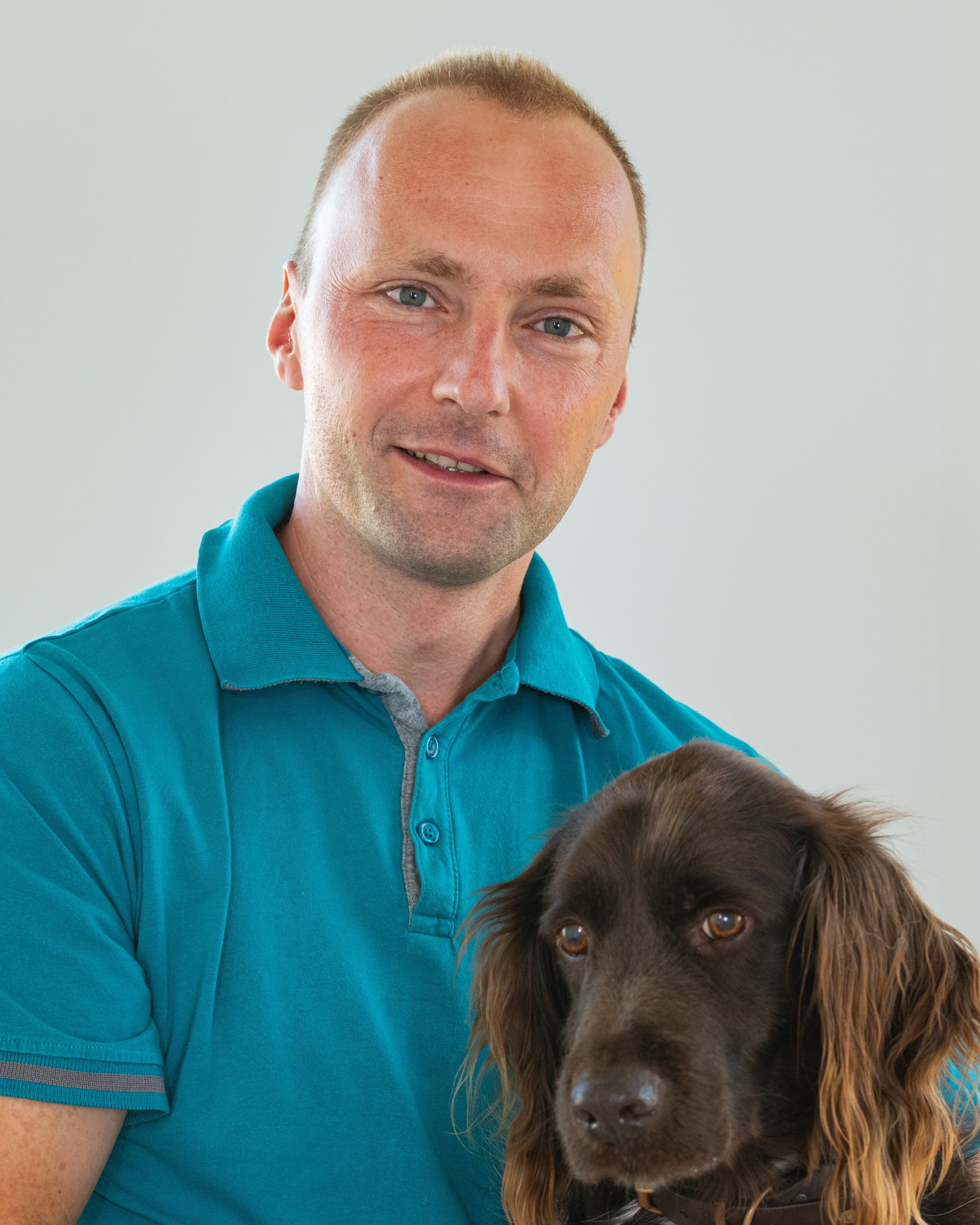 Dr. Johannes Feest